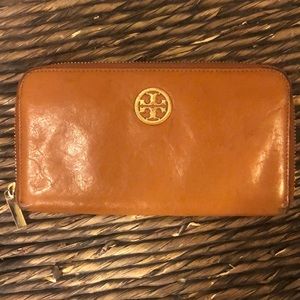 Tory Burch wallet